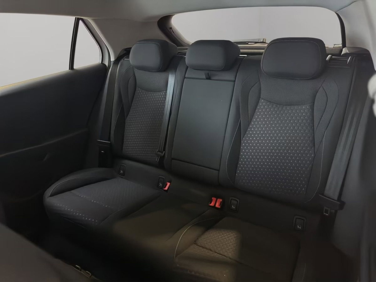 Volkswagen T-Roc 1.5 etsi Life 115cv dsg (9)