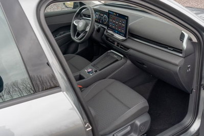 Volkswagen T-Roc 1.5 etsi Life 115cv dsg (10)
