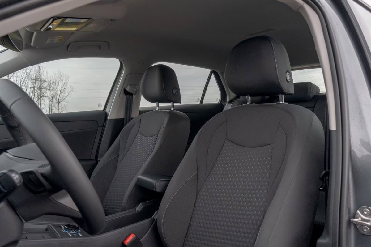 Volkswagen T-Roc 1.5 etsi Life 115cv dsg (13)