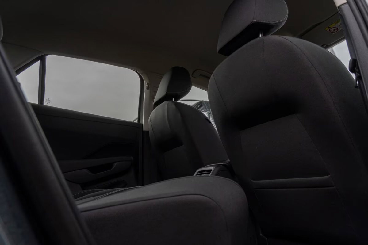 Volkswagen T-Roc 1.5 etsi Life 115cv dsg (14)