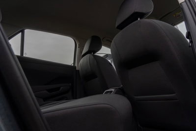 Volkswagen T-Roc 1.5 etsi Life 115cv dsg (14)