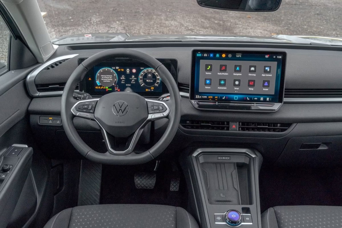 Volkswagen T-Roc 1.5 etsi Life 115cv dsg (7)
