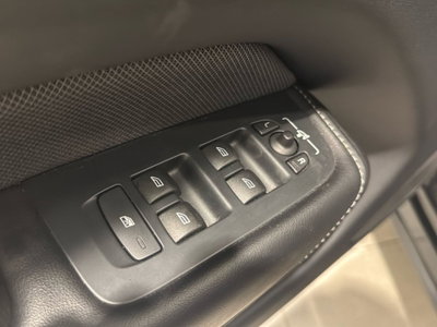 Volvo XC60 B4 Geartronic R-design (20)