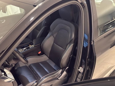 Volvo XC60 B4 Geartronic R-design (3)