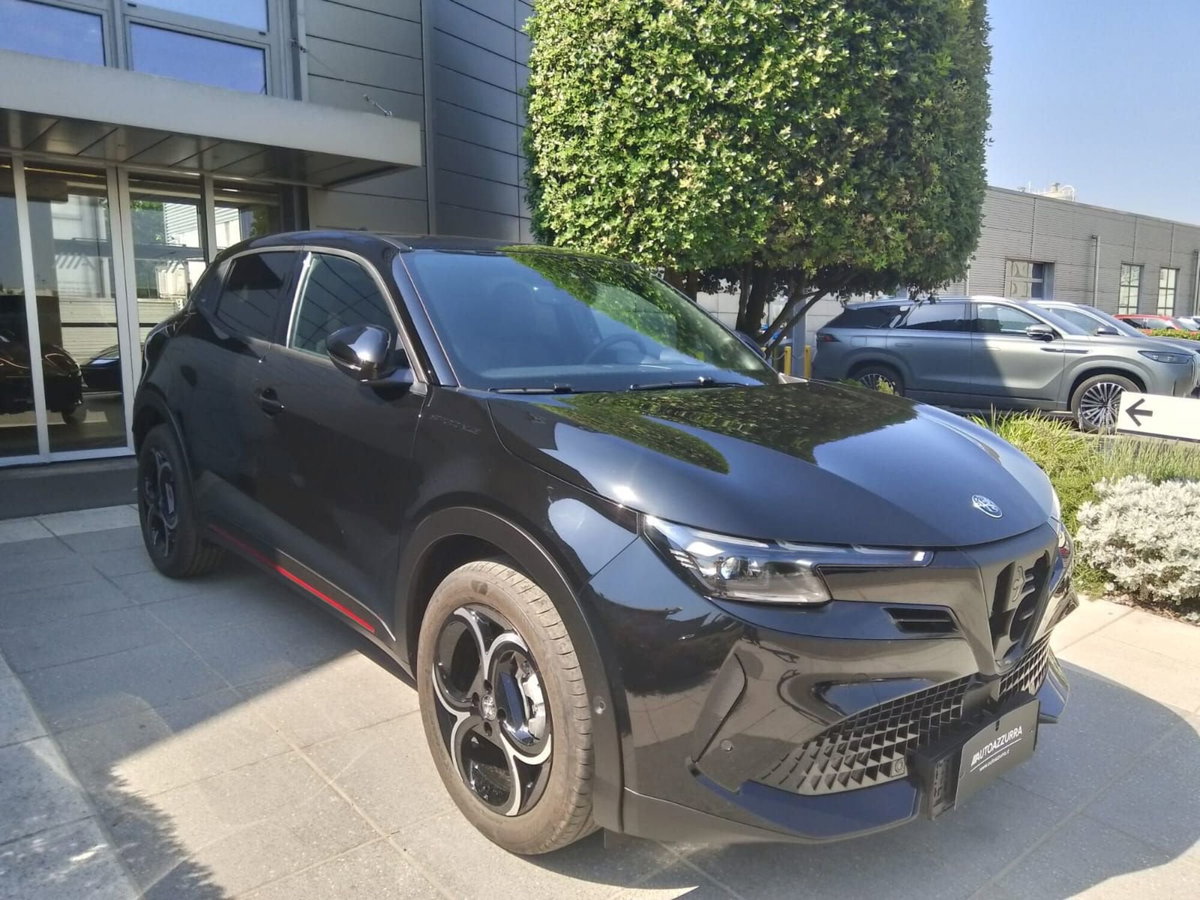 Alfa Romeo Junior 1.2 ibrida Sport Speciale 145cv edct6