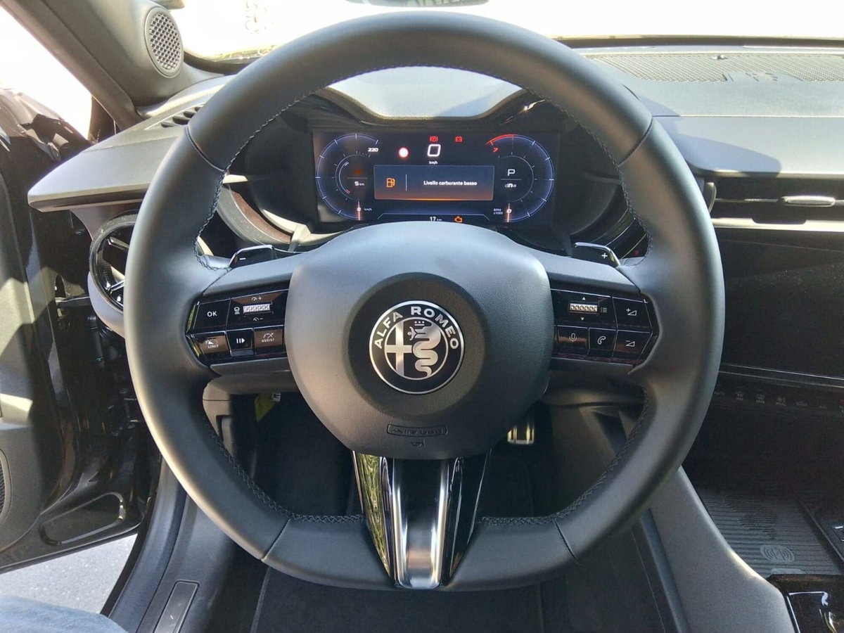 Alfa Romeo Junior 1.2 ibrida Sport Speciale 145cv edct6 (10)