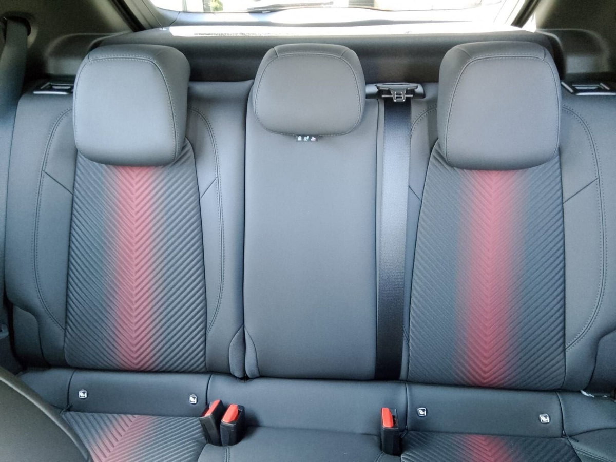 Alfa Romeo Junior 1.2 ibrida Sport Speciale 145cv edct6 (14)