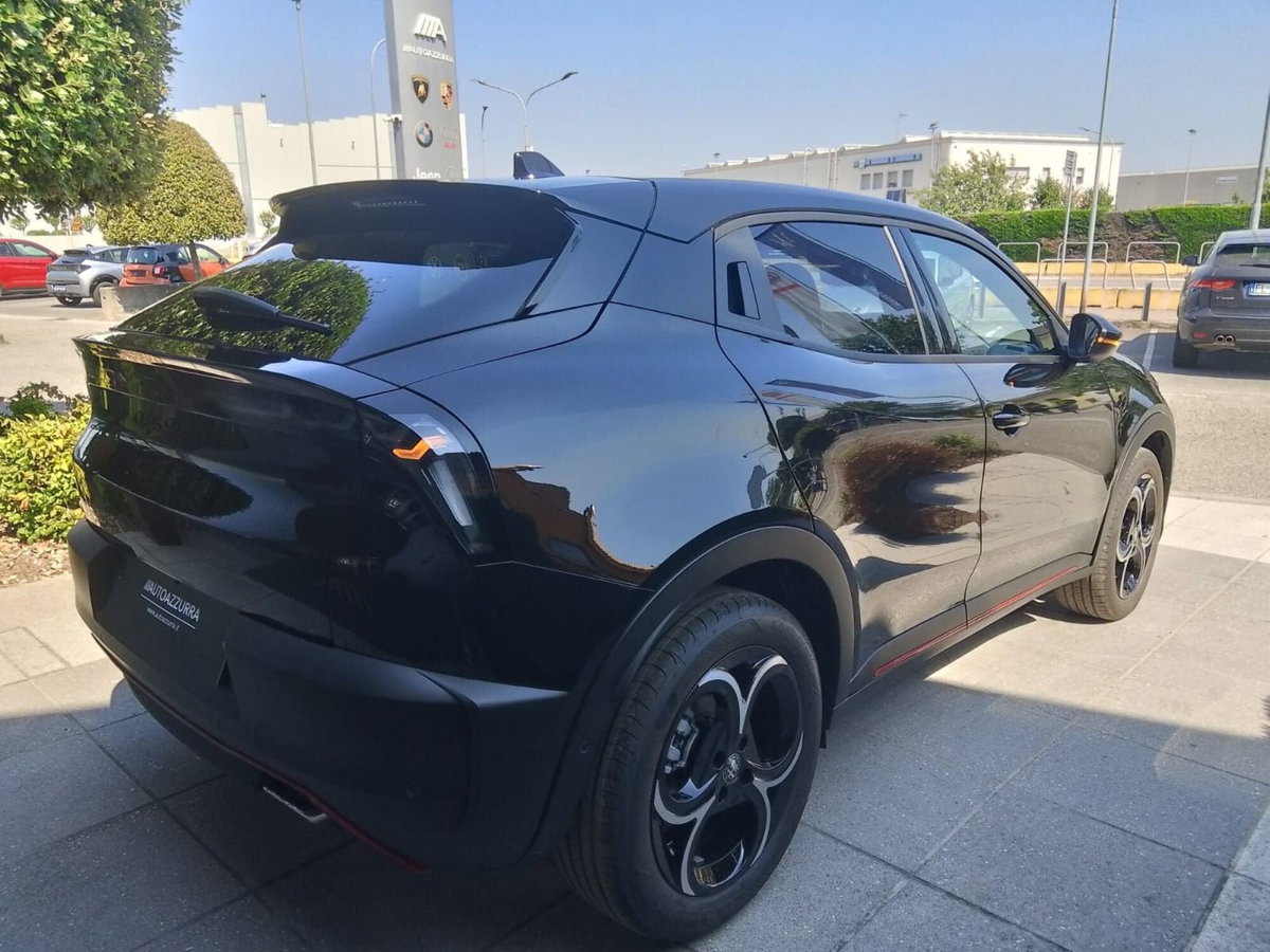 Alfa Romeo Junior 1.2 ibrida Sport Speciale 145cv edct6 (4)