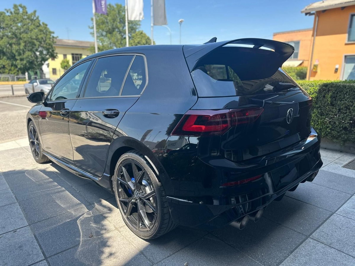Volkswagen Golf 2.0 TSI R DSG 4Motion 20 years (6)