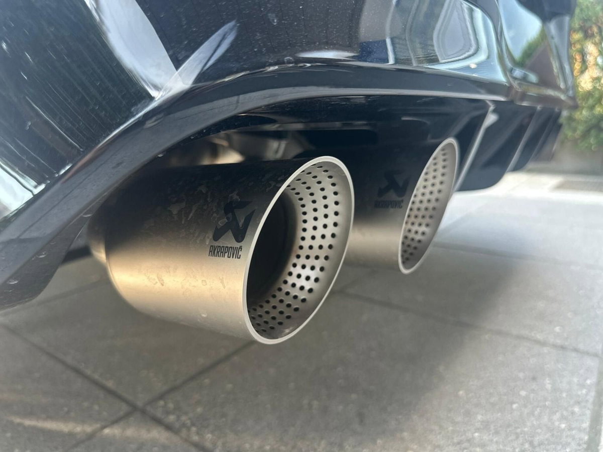 Volkswagen Golf 2.0 TSI R DSG 4Motion 20 years (7)