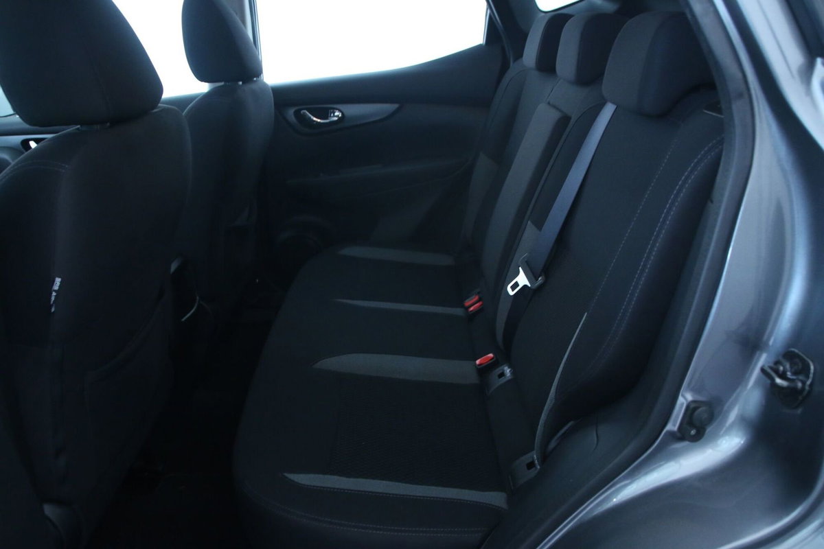 Nissan Qashqai 1.5 dCi 115 CV DCT N-Connecta (8)