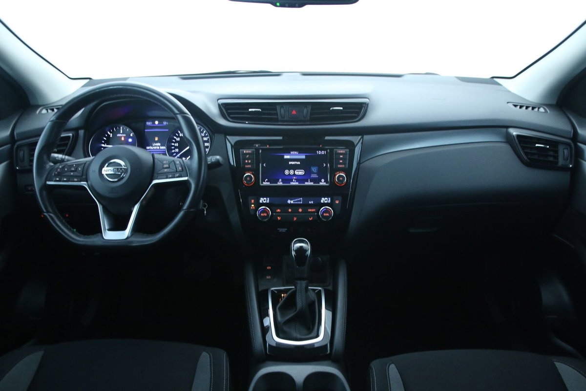 Nissan Qashqai 1.5 dCi 115 CV DCT N-Connecta (9)