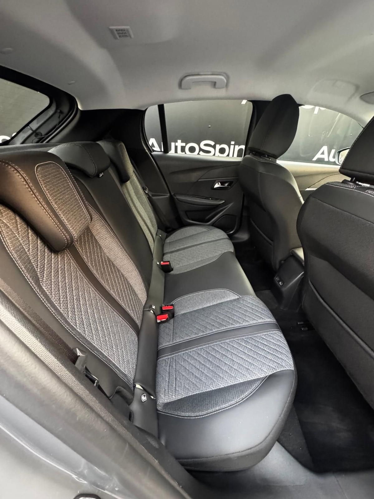 Peugeot 208 PureTech 100 Stop&Start 5 porte Allure (16)