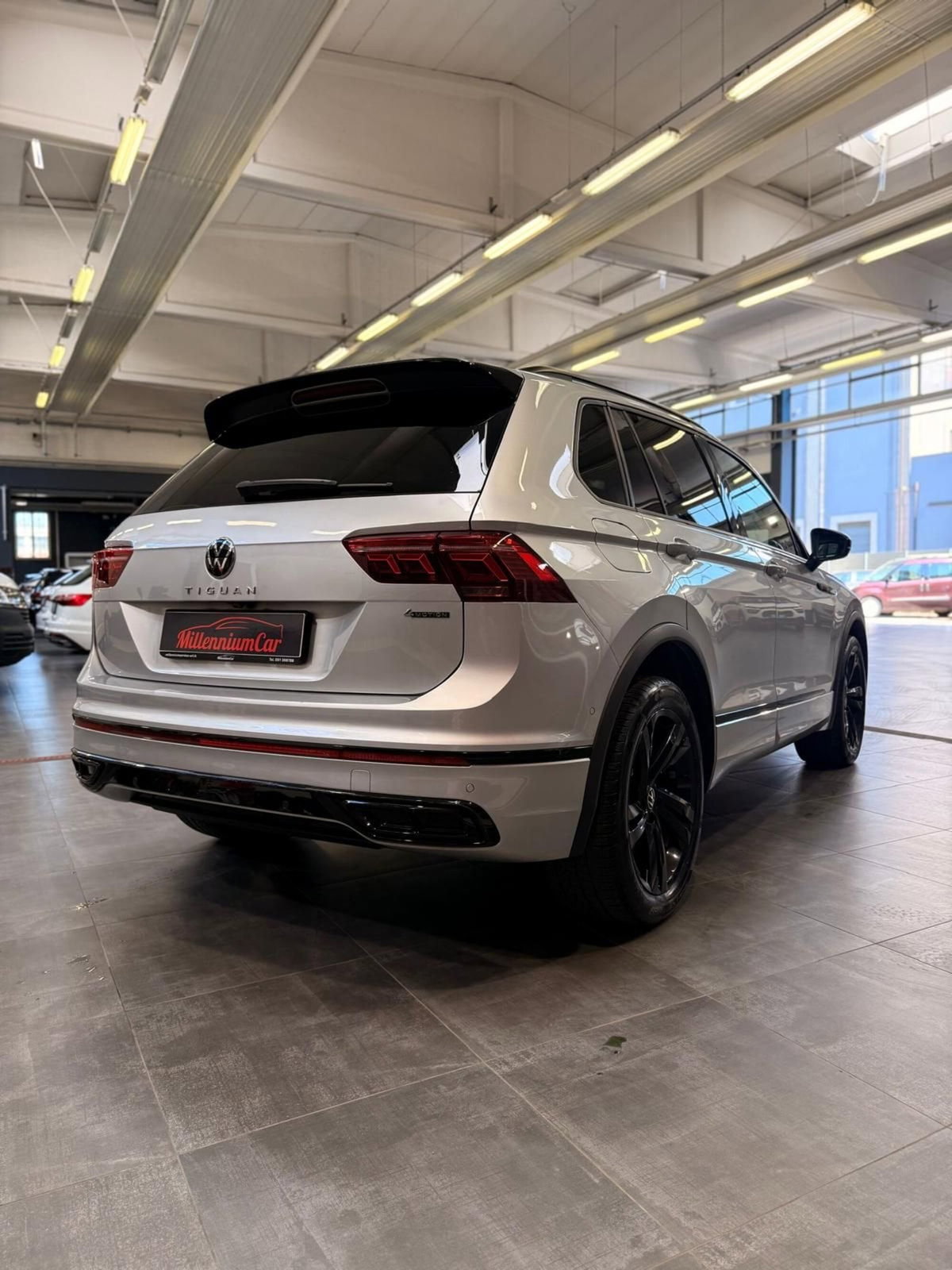 Volkswagen Tiguan Allspace 2.0 TDI SCR DSG 4MOTION R-Line (12)