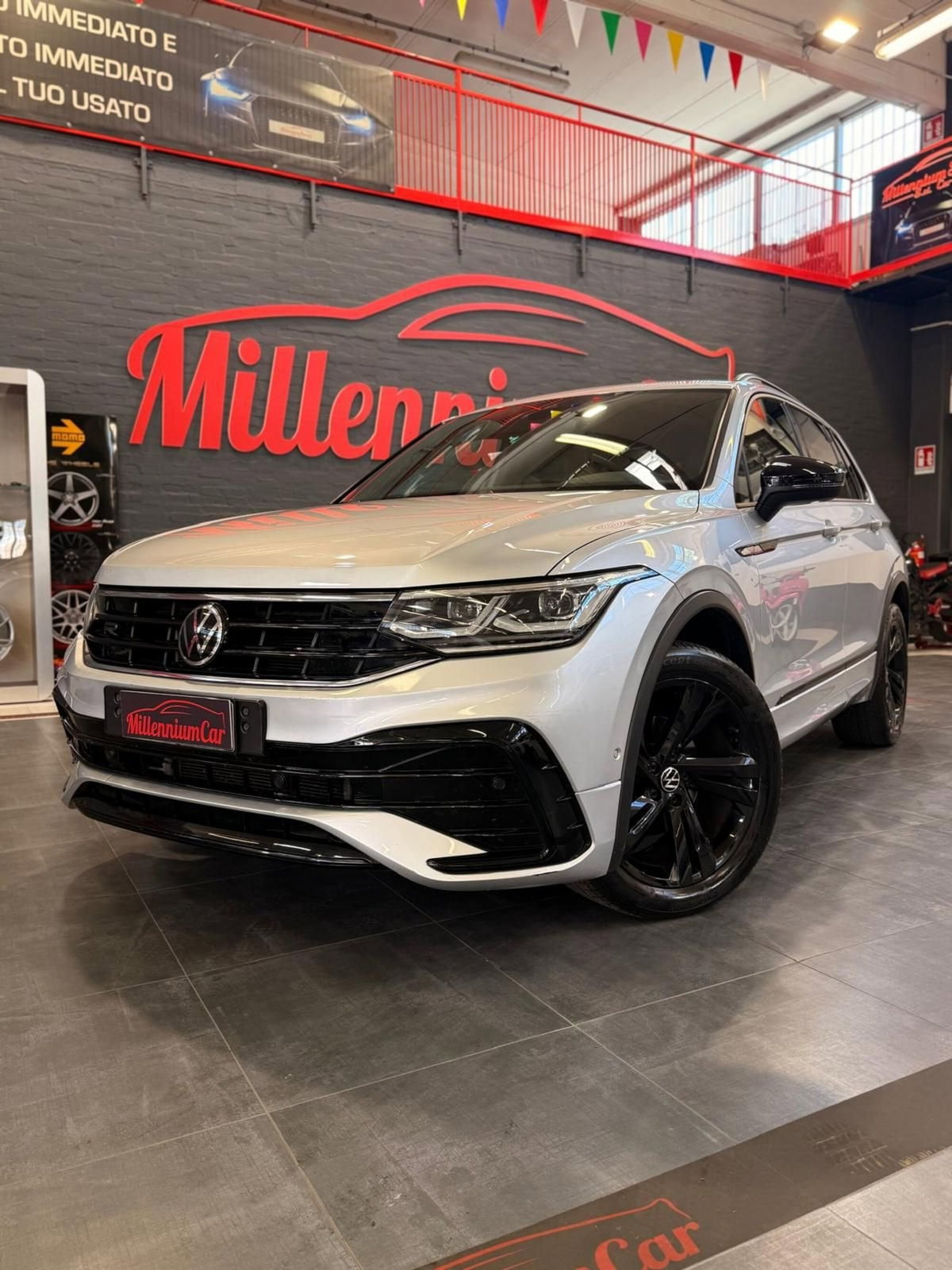 Volkswagen Tiguan Allspace 2.0 TDI SCR DSG 4MOTION R-Line (2)