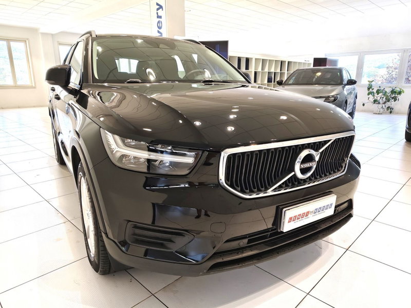 VOLVO Veicoli Commerciali XC40 XC40 N1 1.5 T2 Momentum my21