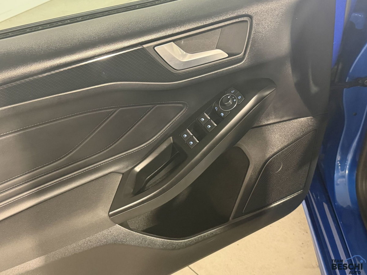Ford Focus 1.5 ecoblue ST-Line X 115cv auto (14)