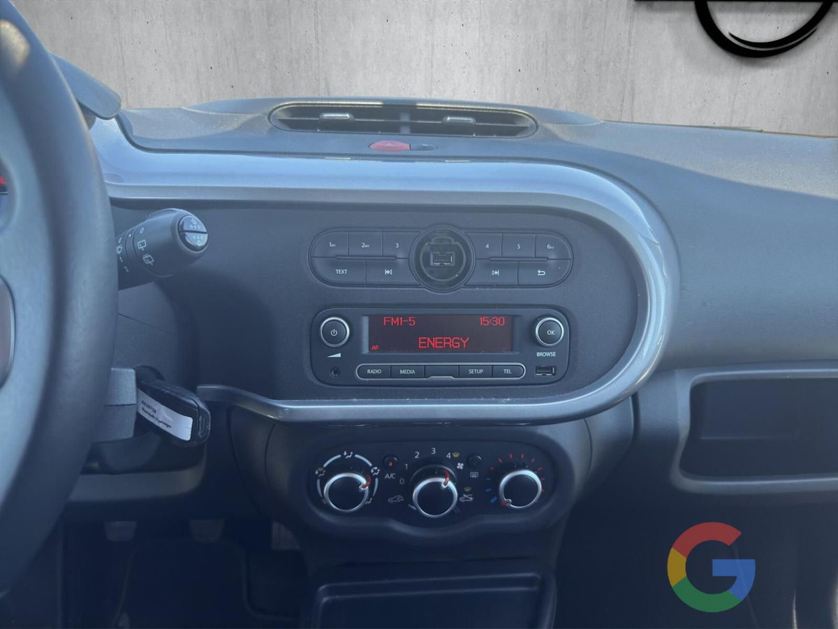 Renault Twingo 1.0 SCe Wave (12)