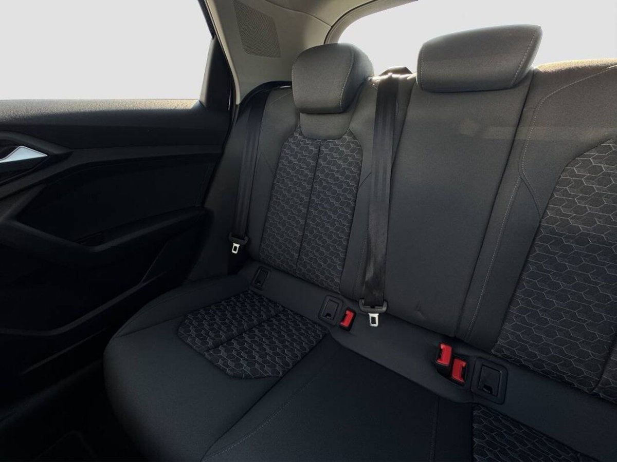 Audi A1 Sportback 30 1.0 tfsi S Line Edition 116cv s-tronic (13)