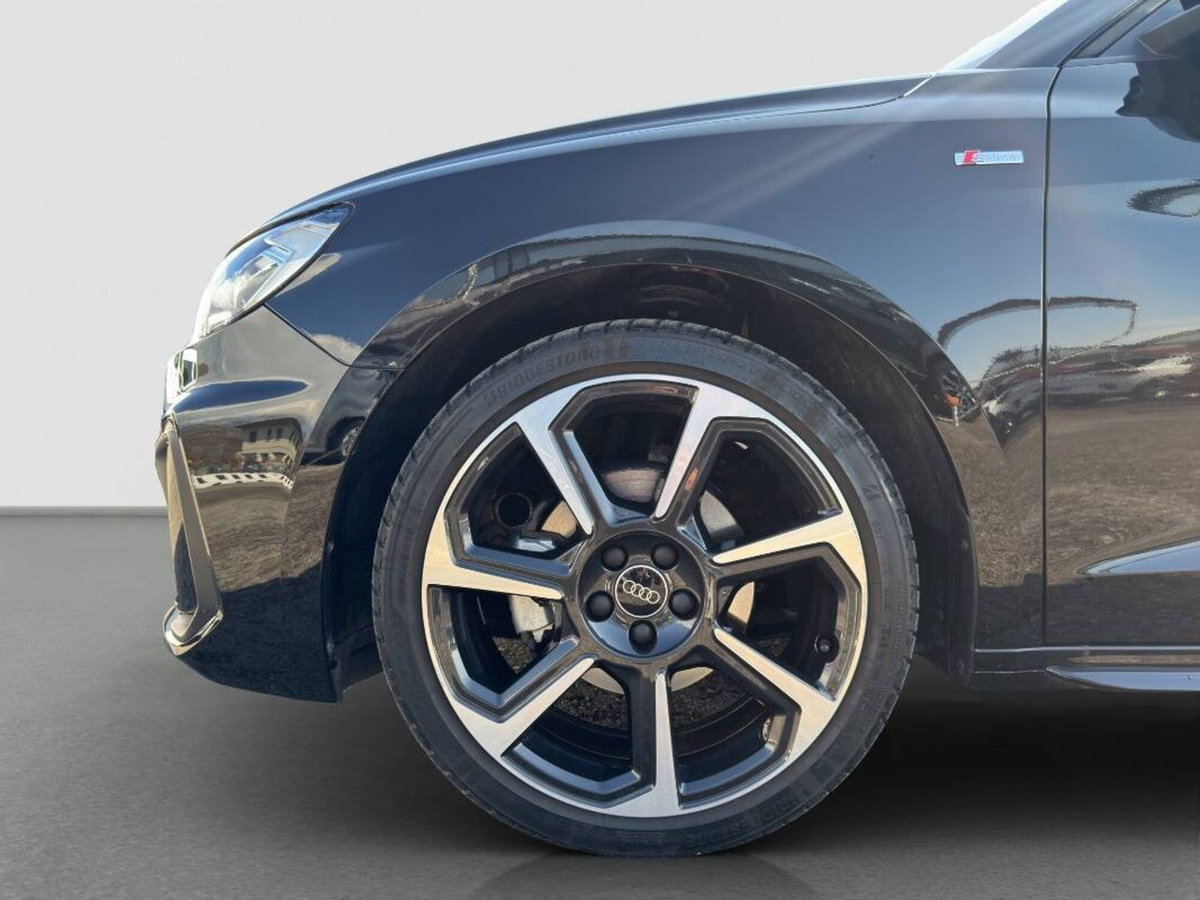 Audi A1 Sportback 30 1.0 tfsi S Line Edition 116cv s-tronic (18)