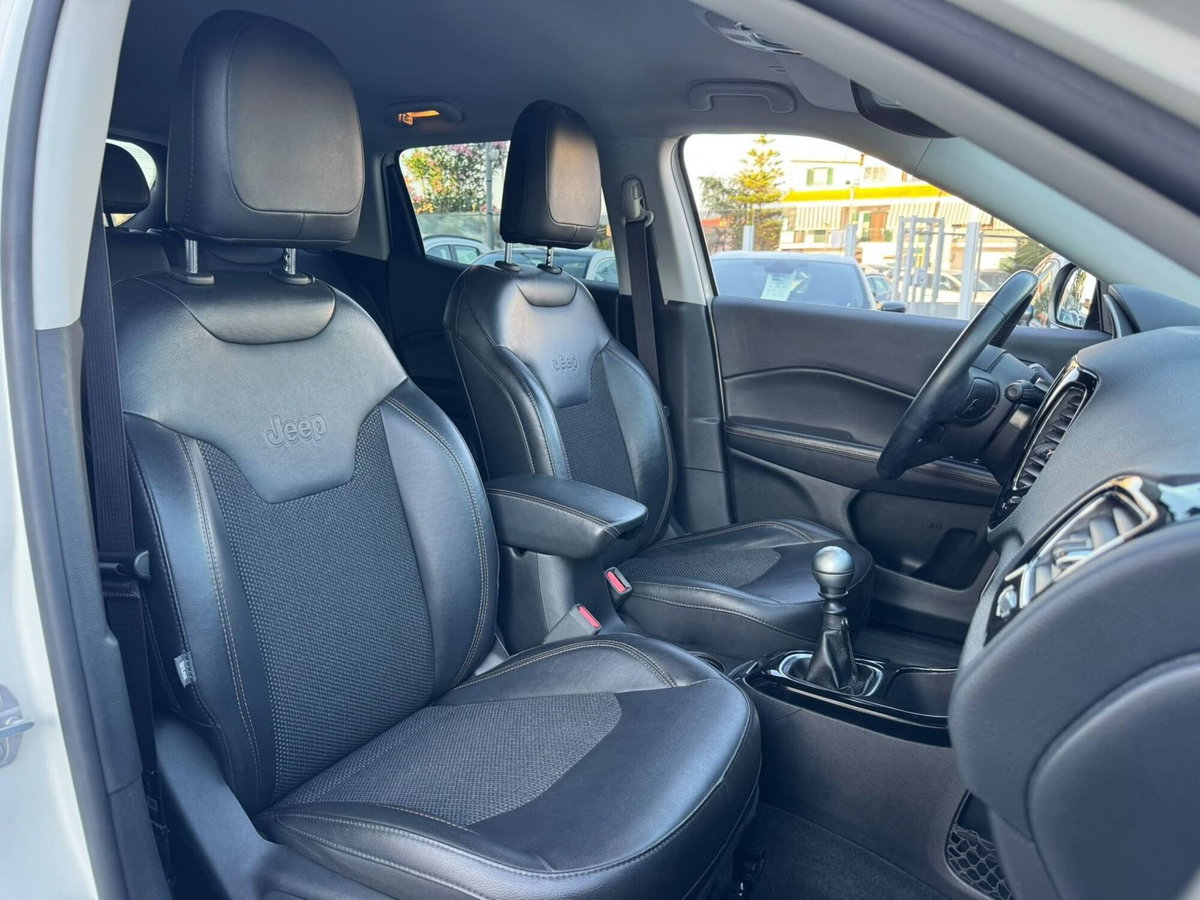 Jeep Compass 1.6 Multijet II 2WD Limited (11)
