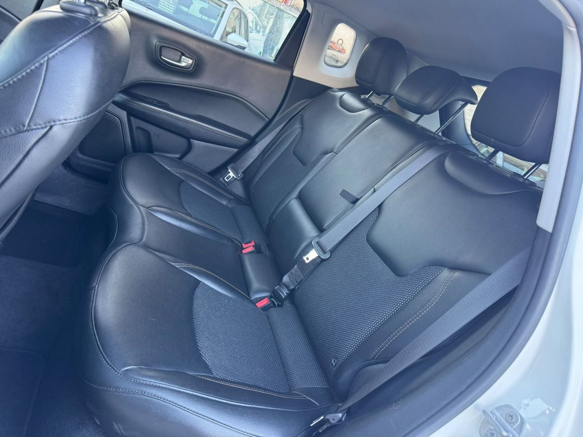 Jeep Compass 1.6 Multijet II 2WD Limited (12)
