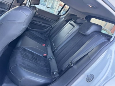 Peugeot 308 BlueHDi 120 S&S Allure (11)