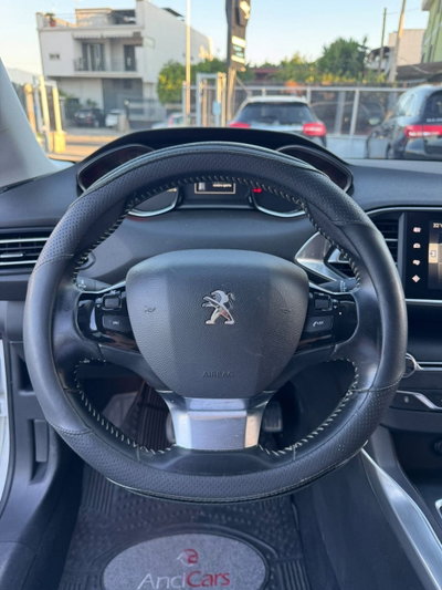 Peugeot 308 BlueHDi 120 S&S Allure (7)