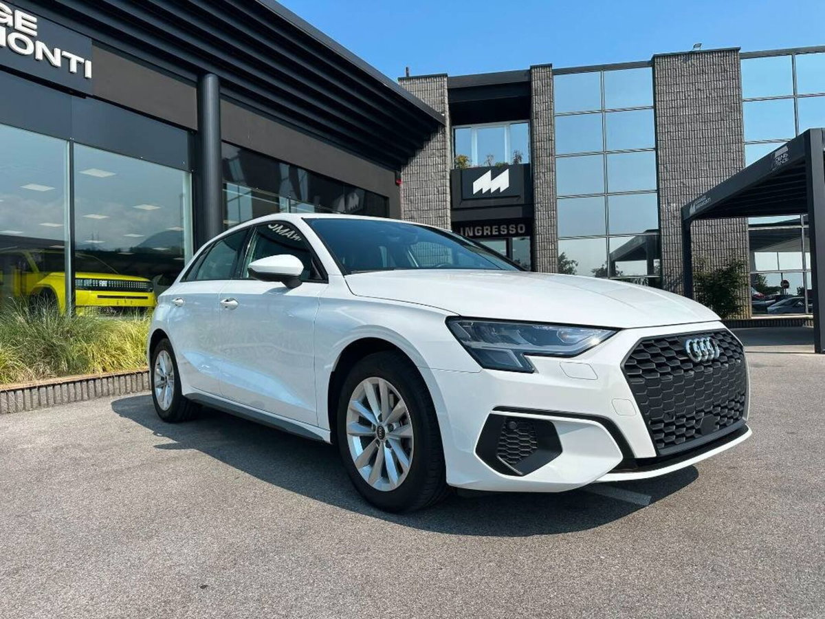 Audi A3 Sportback 35 TFSI Business Advanced (2)