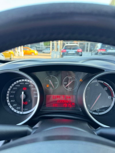 Alfa Romeo Giulietta 1.6 JTDm-2 Progression c/CL (8)