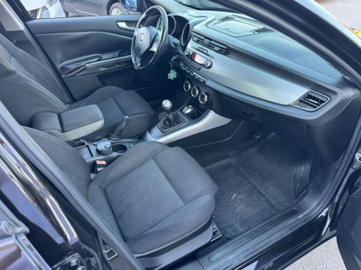 Alfa Romeo Giulietta 1.6 JTDm-2 Progression c/CL (9)