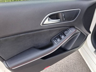 Mercedes-Benz Classe A 200 d Premium (10)