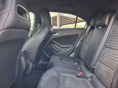 Mercedes-Benz Classe A 200 d Premium (7)