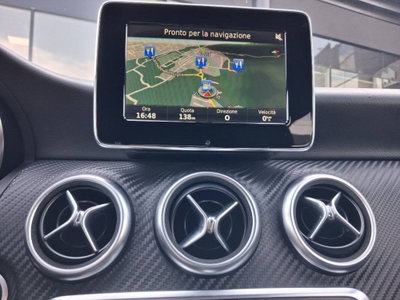 Mercedes-Benz Classe A 200 d Premium (9)