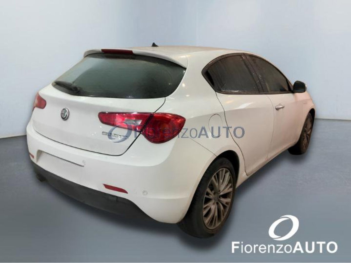 Alfa Romeo Giulietta 1.4 Turbo Distinctive 120cv (2)