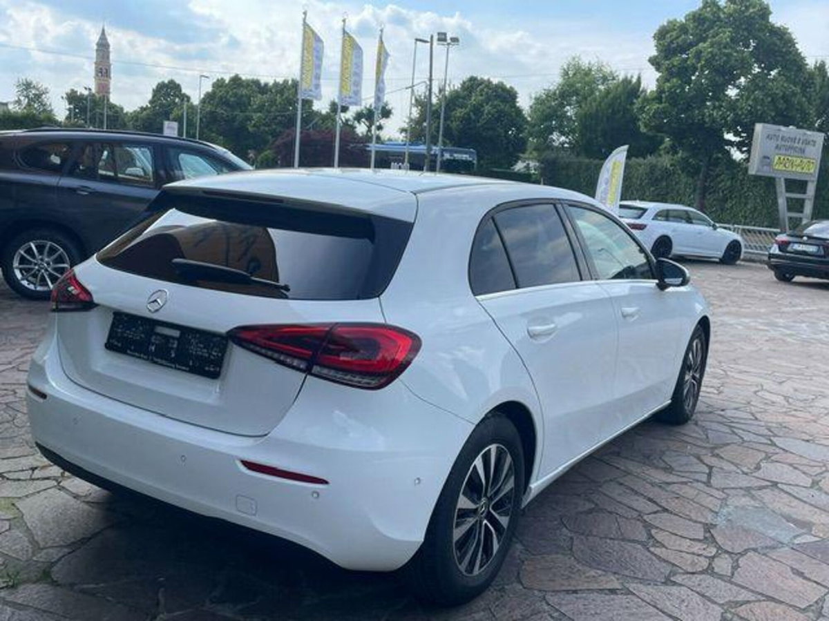 Mercedes-Benz Classe A Sedan 180 d Automatic 4p. Executive (2)
