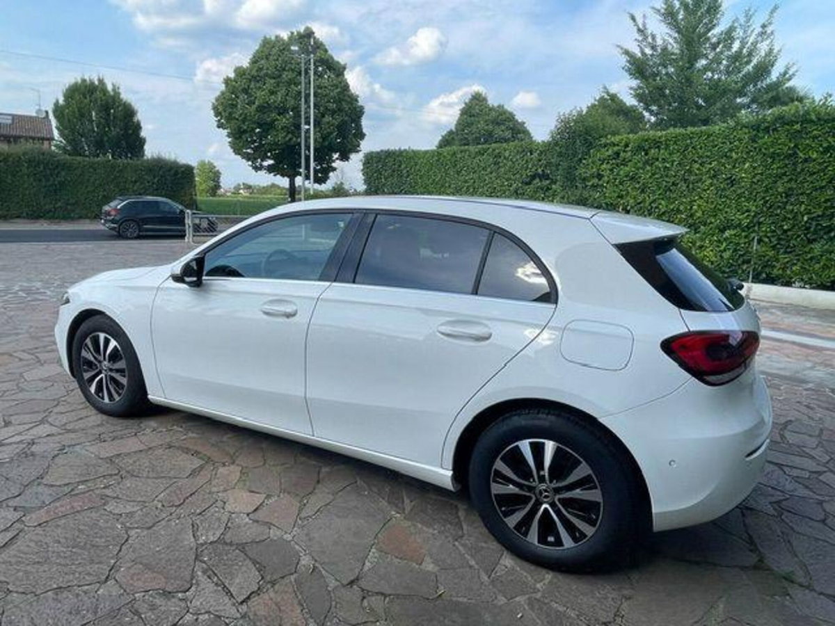 Mercedes-Benz Classe A Sedan 180 d Automatic 4p. Executive (3)