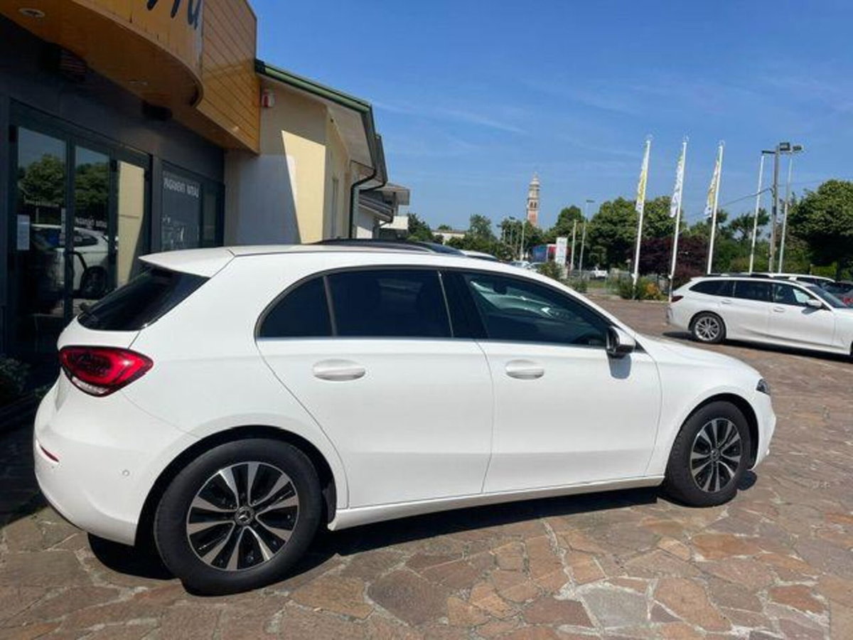 Mercedes-Benz Classe A Sedan 180 d Automatic 4p. Executive (4)