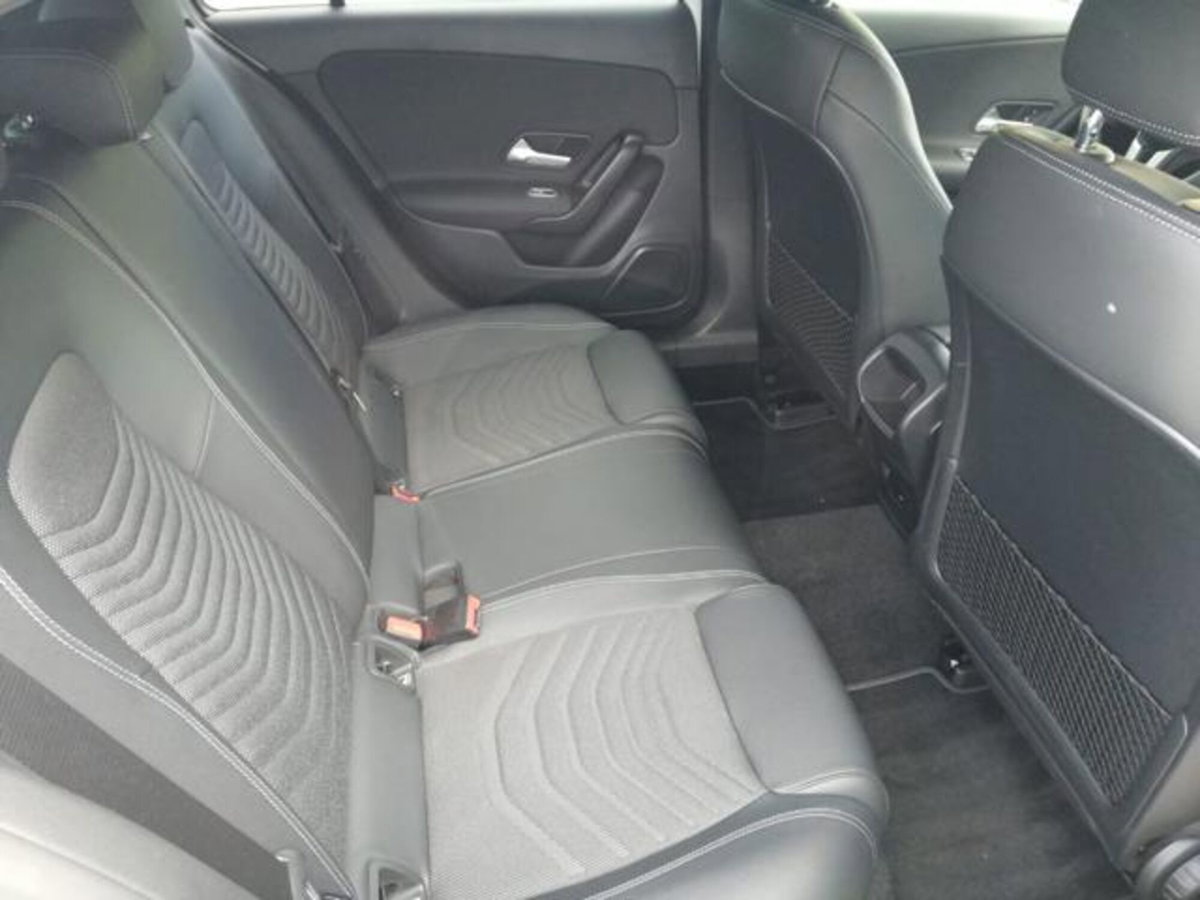 Mercedes-Benz Classe A Sedan 180 d Automatic 4p. Executive (8)