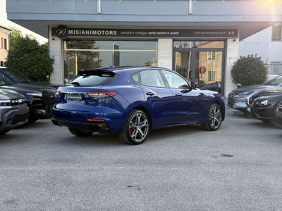 Maserati Levante Levante 3.8 V8 Ultima 580cv auto (9)