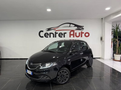Lancia Ypsilon 1.0 FireFly 5 porte S&S Hybrid Gold Plus usata