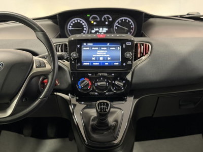 Lancia Ypsilon 1.0 FireFly 5 porte S&S Hybrid Gold Plus (11)