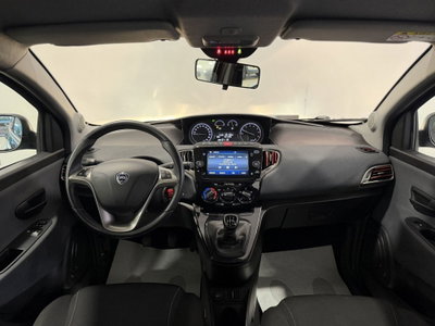 Lancia Ypsilon 1.0 FireFly 5 porte S&S Hybrid Gold Plus (9)