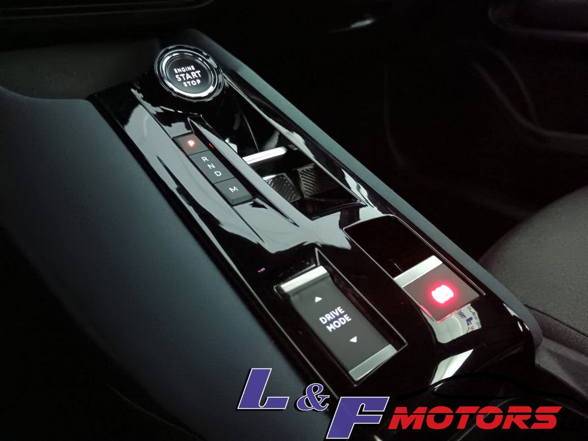 Alfa Romeo Junior 1.2 ibrida 145cv edct6 (10)