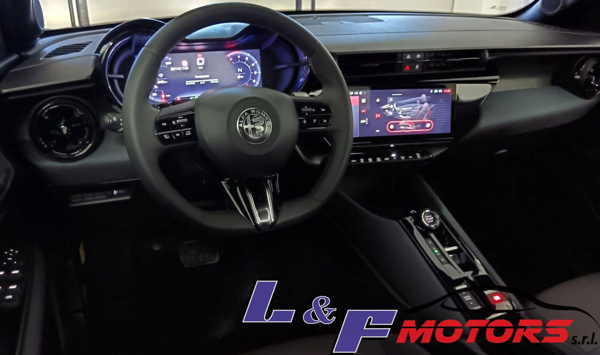 Alfa Romeo Junior 1.2 ibrida 145cv edct6 (15)