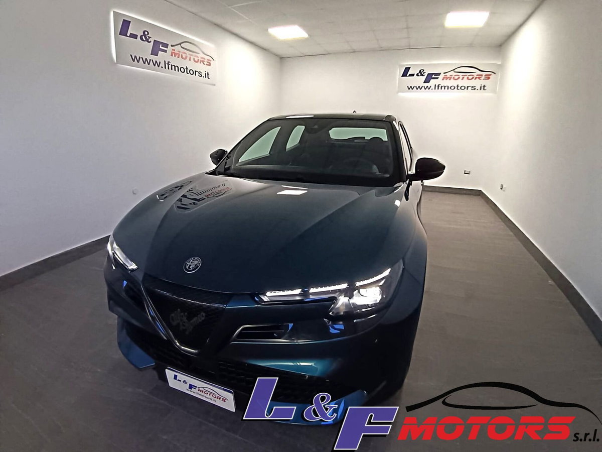 Alfa Romeo Junior 1.2 ibrida 145cv edct6 (16)