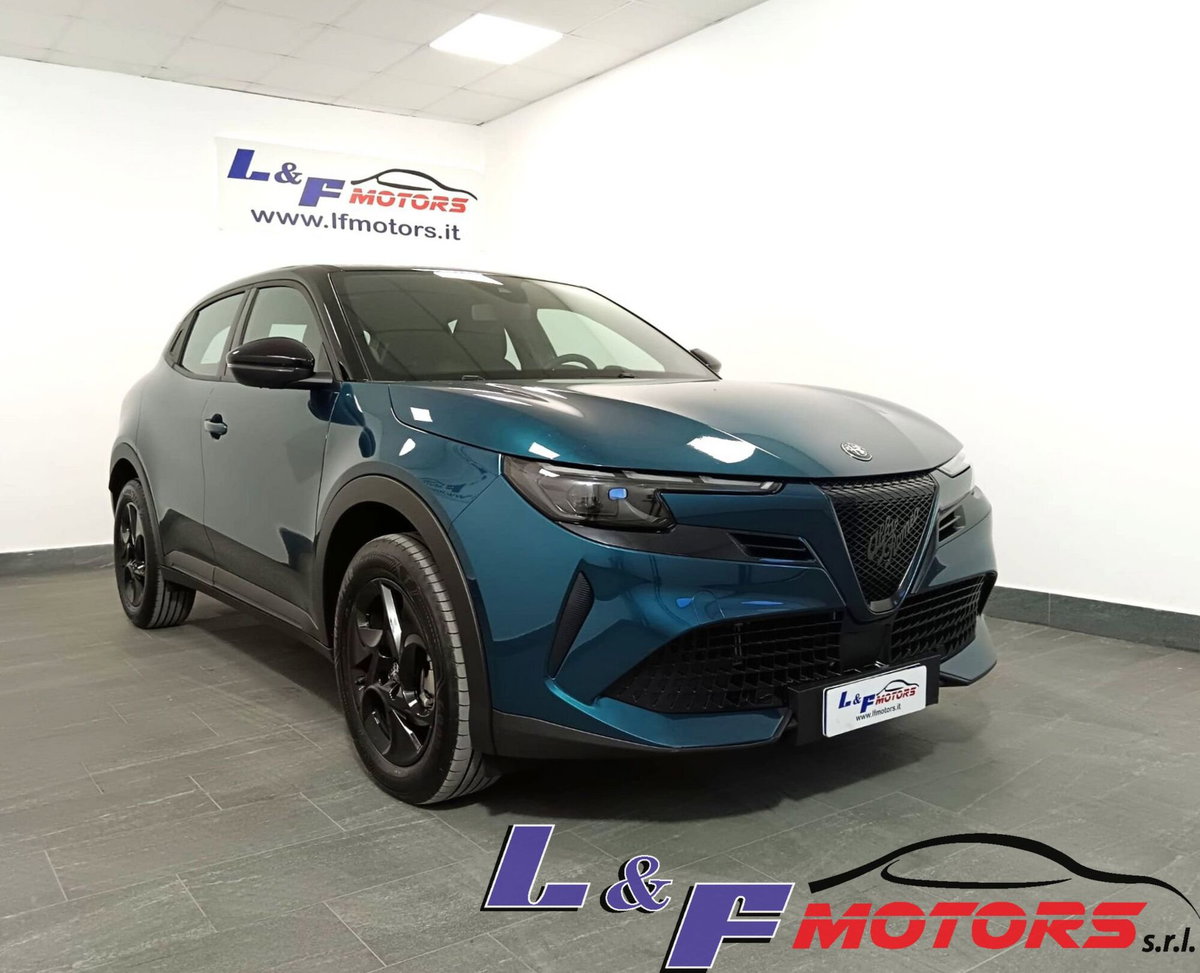 Alfa Romeo Junior 1.2 ibrida 145cv edct6 (4)