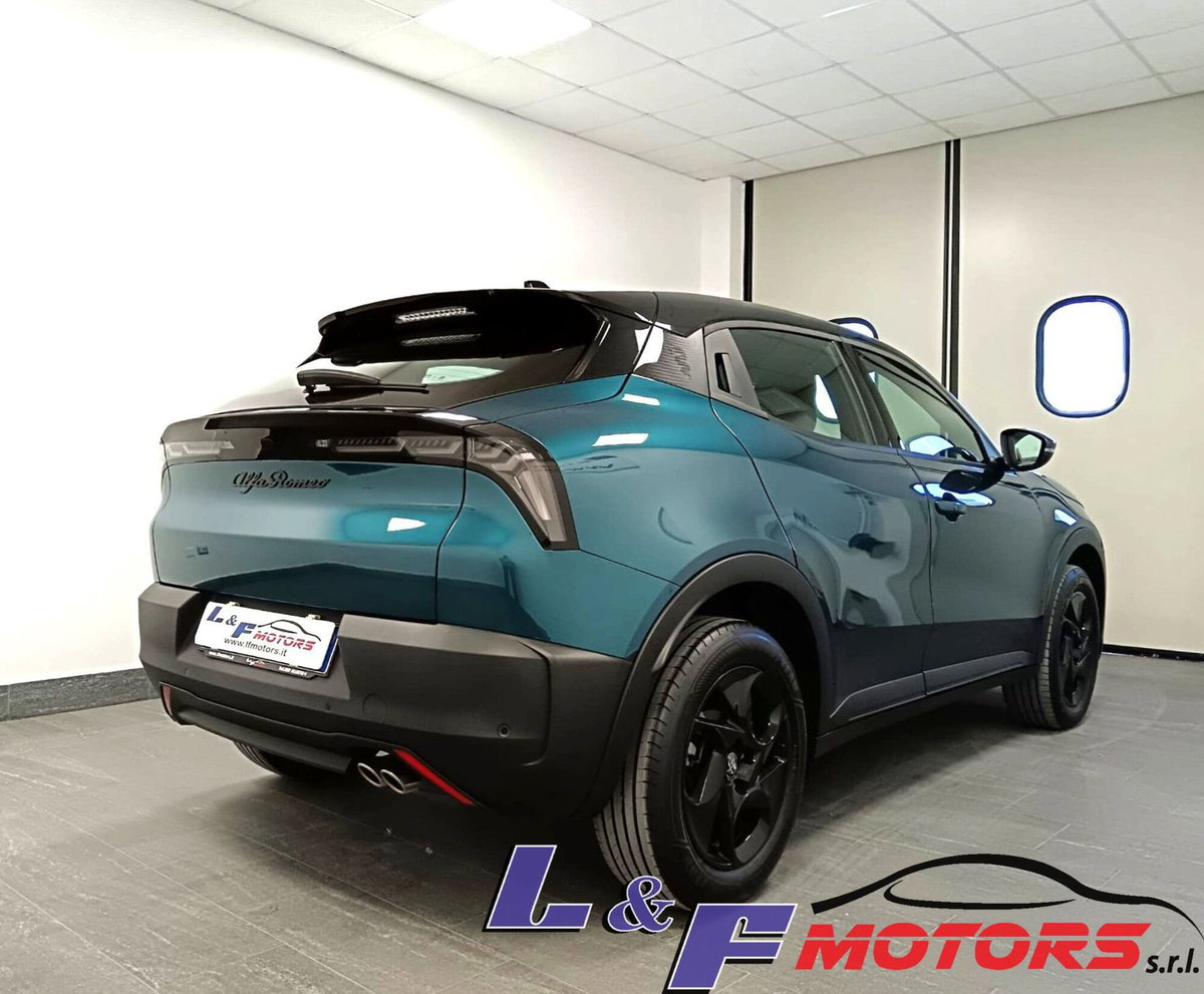 Alfa Romeo Junior 1.2 ibrida 145cv edct6 (5)