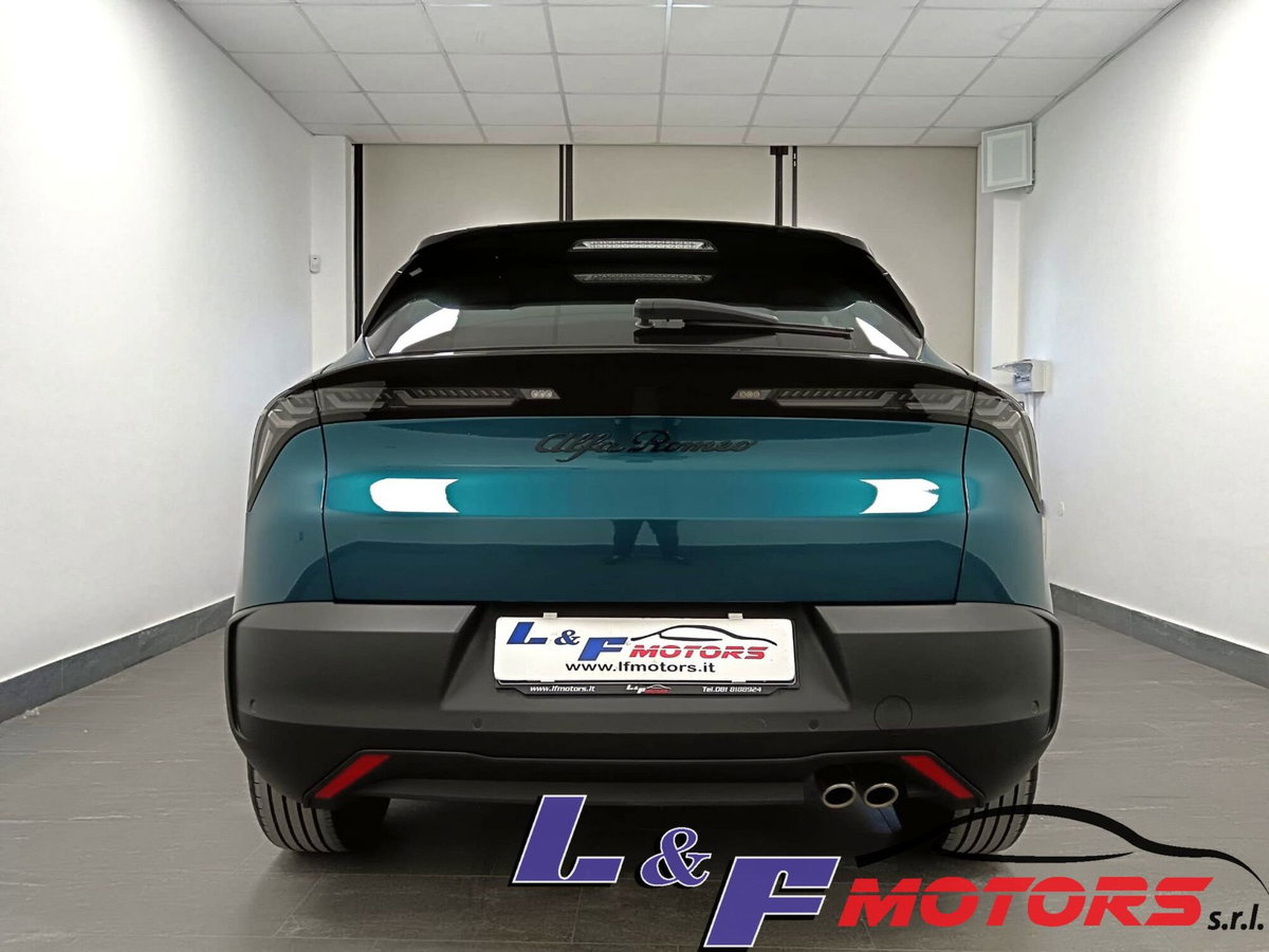 Alfa Romeo Junior 1.2 ibrida 145cv edct6 (6)