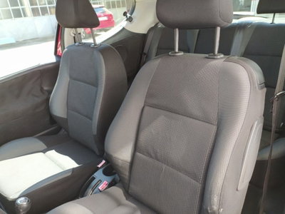 Peugeot 207 HDi 70CV 5p. Access (6)
